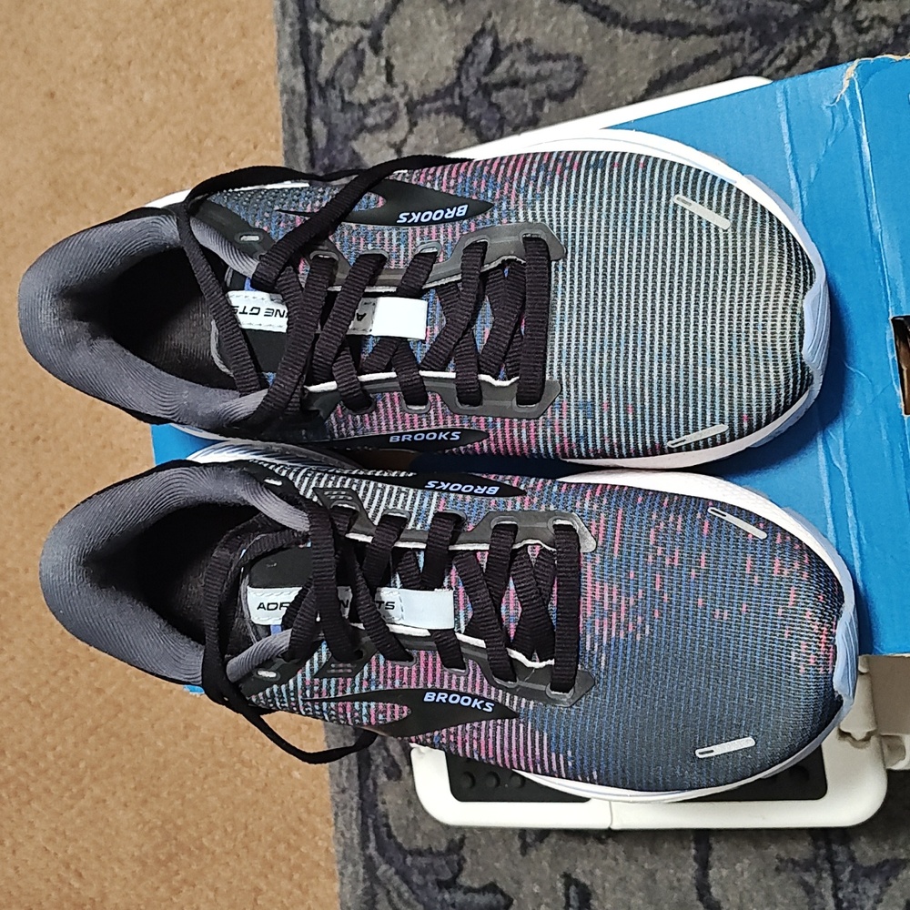 Adrenaline GTS 22 women's 8.5